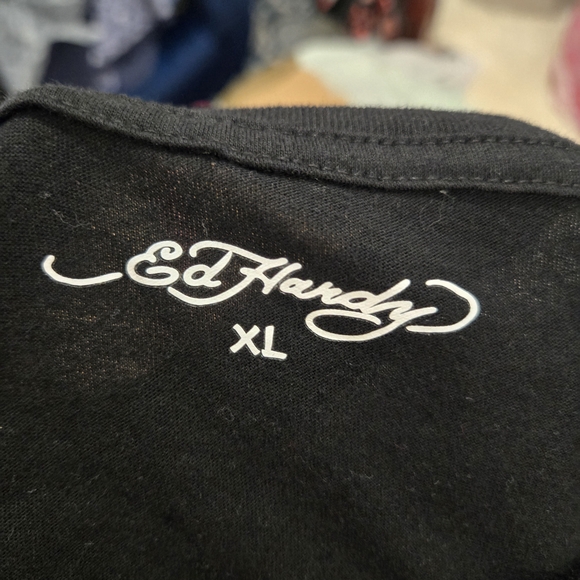 Ed Hardy Graphic Layered-Look Tee in Black and Charcoal - Picture 6 of 10